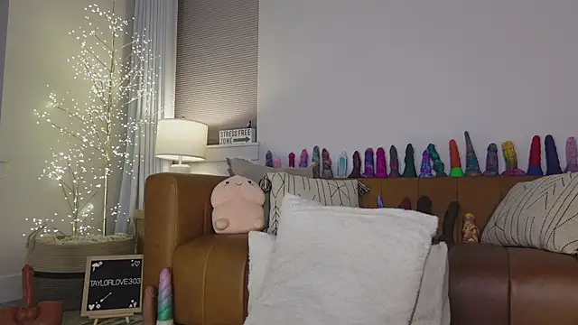 Taylorlove303 online show from 06/27/26, 10:09