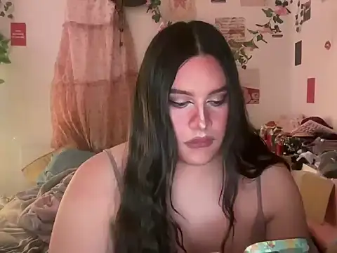 Snapshot of JenniferRobbie chatting on 06/05/26, 07:14 JenniferRobbie online show from 06/05/26, 07:14
