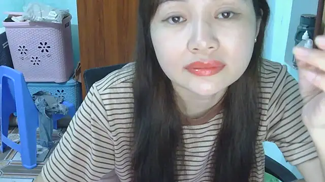 Uhem112 online show from 10/09/25, 01:20