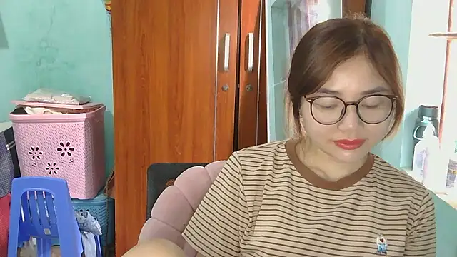 Uhem112 online show from 10/10/25, 01:26