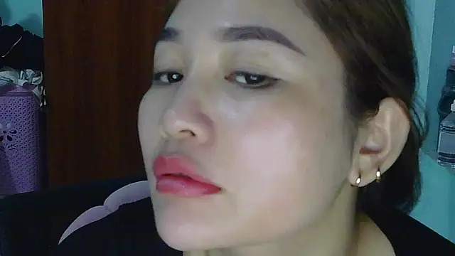 Uhem112 online show from 11/10/25, 01:32