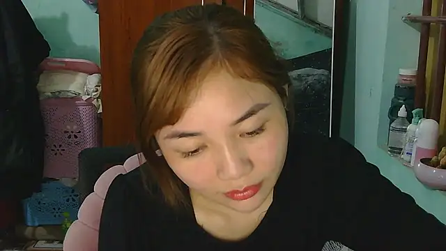 Uhem112 online show from 11/11/25, 01:44