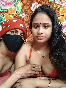 Seducing couple online show from 12/19/25, 06:20