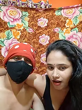 Seducing couple online show from 02/25/26, 04:27