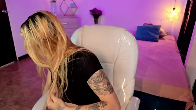 Jennaa Cooper online show from 11/08/25, 05:45