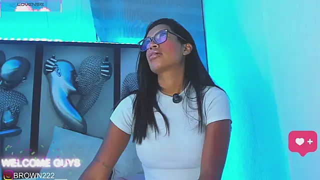 Snapshot of _naomibrown_ chatting on 09/27/25, 04:39 naomibrown online show from 09/27/25, 04:39