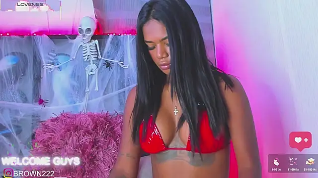 Snapshot of _naomibrown_ chatting on 10/11/25, 01:49 naomibrown online show from 10/11/25, 01:49