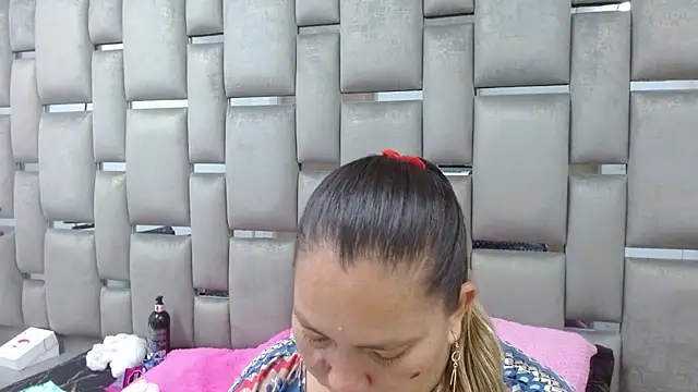 loly47 online show from 10/23/25, 10:30