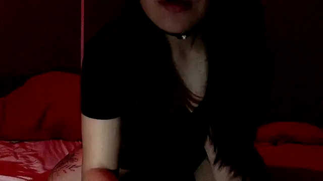 Snapshot of Akanett_cxtt chatting on 10/05/25, 01:48 Akanett cxtt online show from 10/05/25, 01:48