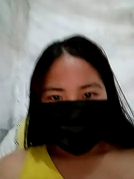 Snapshot of sia_143 chatting on 10/14/25, 05:30 sia 143 online show from 10/14/25, 05:30