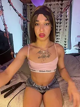 Snapshot of terra_sunligth chatting on 10/19/25, 09:04 terra sunligth online show from 10/19/25, 09:04