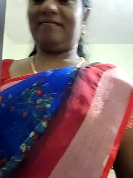 Snapshot of papukurty chatting on 09/22/25, 12:29 papukurty online show from 09/22/25, 12:29