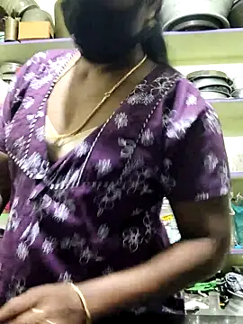 Snapshot of papukurty chatting on 09/23/25, 12:35 papukurty online show from 09/23/25, 12:35