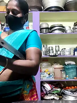 Snapshot of papukurty chatting on 09/25/25, 12:58 papukurty online show from 09/25/25, 12:58