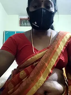 Snapshot of papukurty chatting on 09/26/25, 01:15 papukurty online show from 09/26/25, 01:15