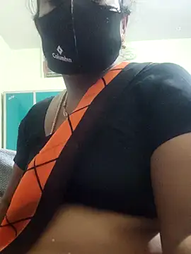 Snapshot of papukurty chatting on 10/08/25, 04:04 papukurty online show from 10/08/25, 04:04