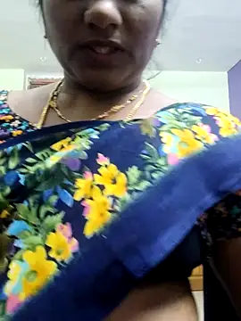 Snapshot of papukurty chatting on 11/05/25, 01:00 papukurty online show from 11/05/25, 01:00