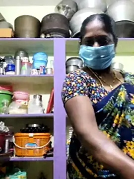 Snapshot of papukurty chatting on 11/07/25, 02:00 papukurty online show from 11/07/25, 02:00