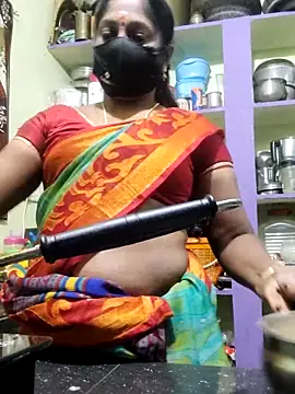 Snapshot of papukurty chatting on 11/28/25, 03:47 papukurty online show from 11/28/25, 03:47