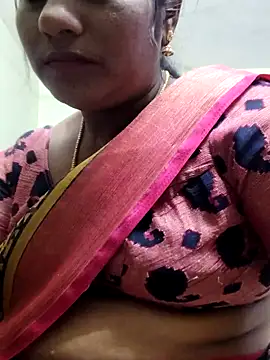 Snapshot of papukurty chatting on 12/14/25, 09:14 papukurty online show from 12/14/25, 09:14