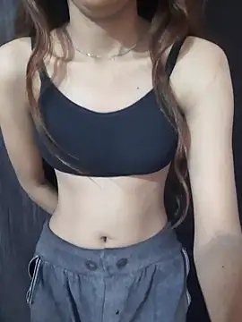 Snapshot of Mahira568 chatting on 11/29/25, 06:33 Mahira568 online show from 11/29/25, 06:33