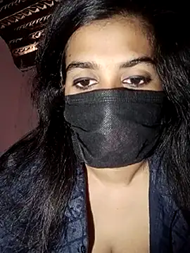 umairahaasan 1 online show from 09/25/25, 09:57