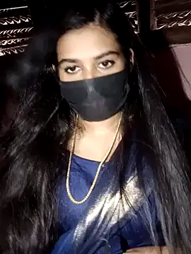 umairahaasan 1 online show from 10/31/25, 10:05