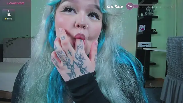  CandyM1lky  online show from 10/07/25, 07:05