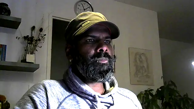 Snapshot of frenchblackc31 chatting on 11/22/25, 10:09 frenchblackc31 online show from 11/22/25, 10:09