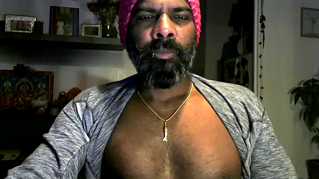 Snapshot of frenchblackc31 chatting on 01/18/26, 06:28 frenchblackc31 online show from 01/18/26, 06:28
