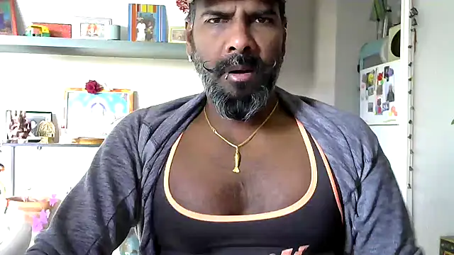 Snapshot of frenchblackc31 chatting on 02/06/26, 11:46 frenchblackc31 online show from 02/06/26, 11:46