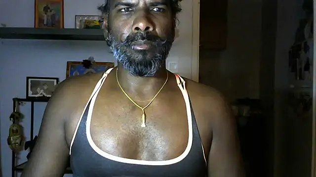 Snapshot of frenchblackc31 chatting on 06/07/26, 10:46 frenchblackc31 online show from 06/07/26, 10:46