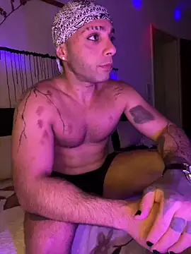 1Richrichard1 online show from 06/12/26, 06:51