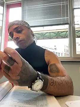 1Richrichard1 online show from 07/09/26, 11:36