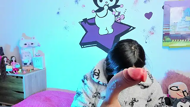 Snapshot of Alanaloiiss_ chatting on 09/16/25, 04:46 Alanaloiiss online show from 09/16/25, 04:46