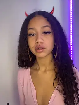 jadee8 online show from 10/29/25, 07:48