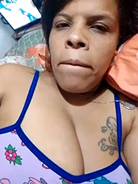 Snapshot of Esperanza_13 chatting on 07/17/26, 02:29 Esperanza 13 online show from 07/17/26, 02:29