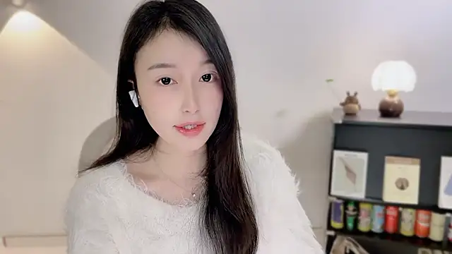 Snapshot of Onechestnut chatting on 01/07/26, 12:29 Onechestnut online show from 01/07/26, 12:29