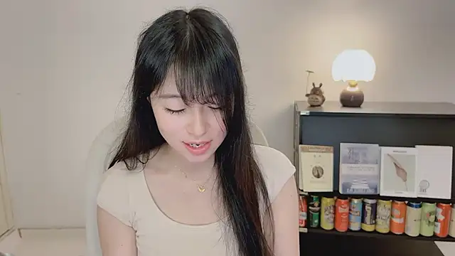 Snapshot of Onechestnut chatting on 05/31/26, 09:16 Onechestnut online show from 05/31/26, 09:16