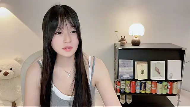 Snapshot of Onechestnut chatting on 06/14/26, 12:40 Onechestnut online show from 06/14/26, 12:40