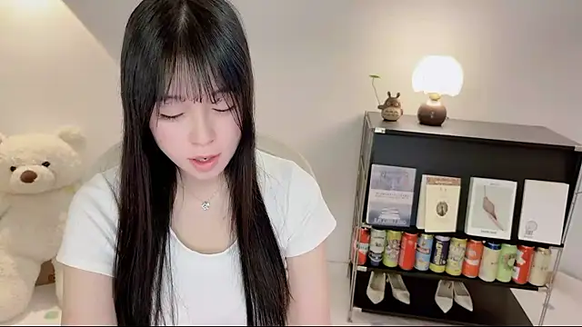 Onechestnut online show from 06/17/26, 03:42