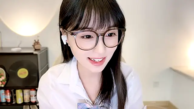 Onechestnut online show from 07/20/26, 11:34