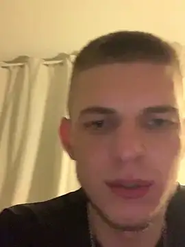 Snapshot of macho1347 chatting on 09/29/25, 11:53 macho1347 online show from 09/29/25, 11:53