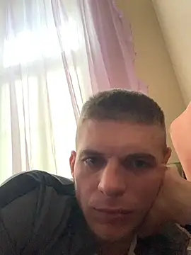 Snapshot of macho1347 chatting on 10/04/25, 11:19 macho1347 online show from 10/04/25, 11:19