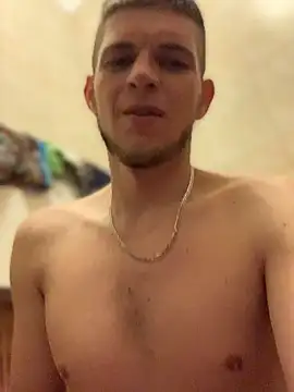 Snapshot of macho1347 chatting on 10/07/25, 05:32 macho1347 online show from 10/07/25, 05:32