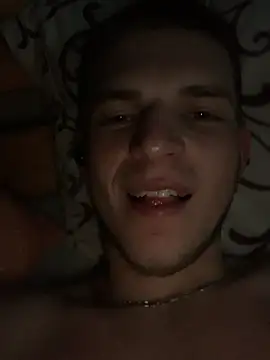 Snapshot of macho1347 chatting on 10/17/25, 10:12 macho1347 online show from 10/17/25, 10:12