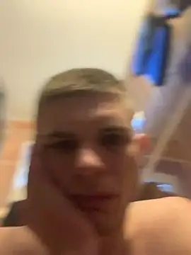 Snapshot of macho1347 chatting on 10/20/25, 07:20 macho1347 online show from 10/20/25, 07:20