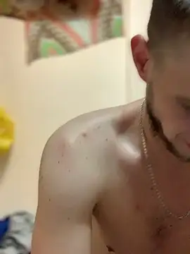 Snapshot of macho1347 chatting on 10/25/25, 08:14 macho1347 online show from 10/25/25, 08:14