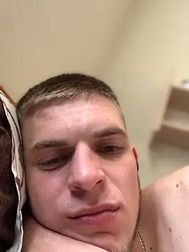 Snapshot of macho1347 chatting on 10/26/25, 08:20 macho1347 online show from 10/26/25, 08:20