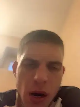 Snapshot of macho1347 chatting on 10/27/25, 12:31 macho1347 online show from 10/27/25, 12:31